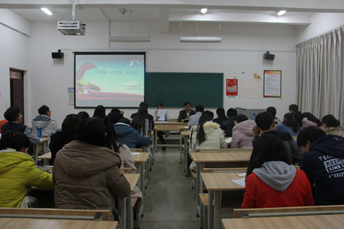老师带领同学们学习_副本.jpg